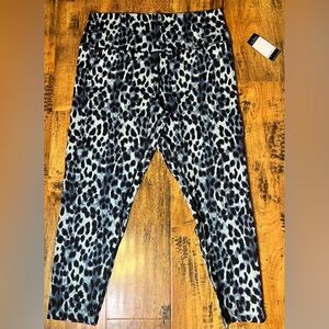 Sofia Vergara 23”Studio Leggings